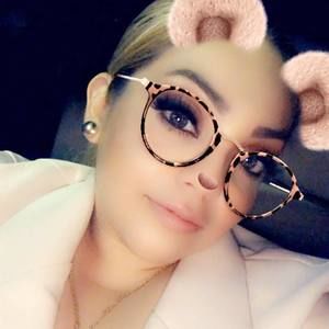 Meet your Posher, Lluri